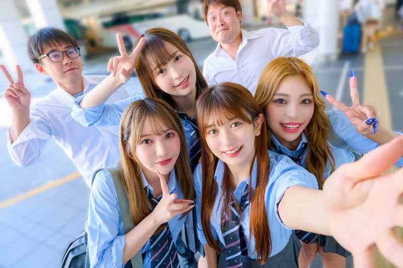 りお＆ひなた＆かりん＆ゆい 無料サンプル画像(1) 【無料同人コミックと素人動画】