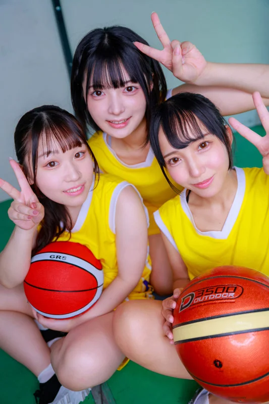 ゆみ＆おと＆まこ 無料サンプル画像(1) 【無料同人コミックと素人動画】